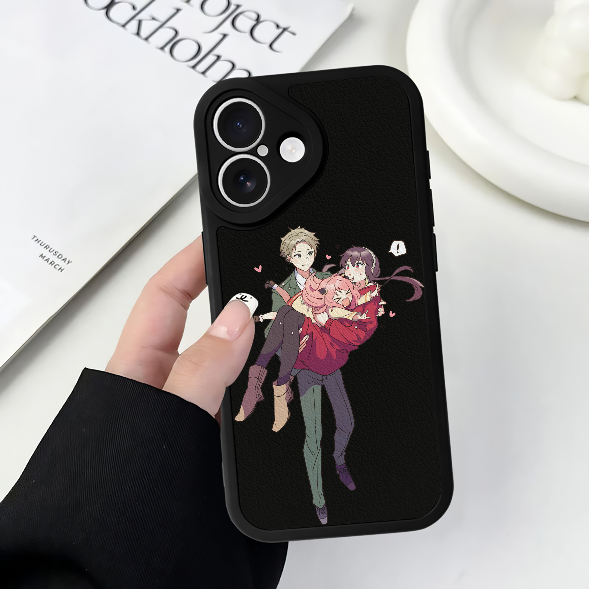 （画像用） SPY×FAMILY间谍家家酒 【iPhone 16シリーズ対応】シリコンスマホケース（レザー調） 材質：シリコン